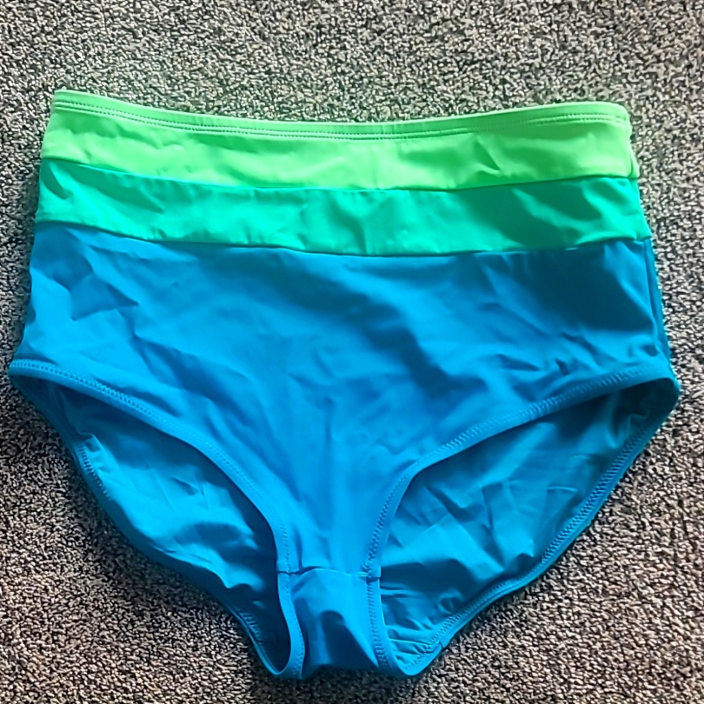 Kiava Ombre Mid Rise swim bottom Medium